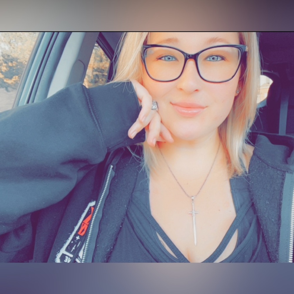 Meet your Posher, Brittney